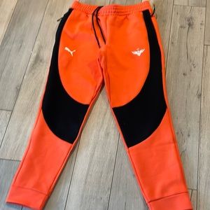 Men’s PUMA Melo DimePants. SIZE M.